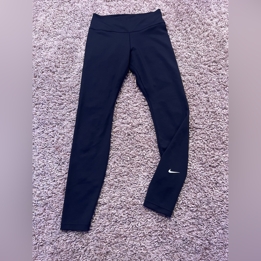 Nike ankle cropped leggings